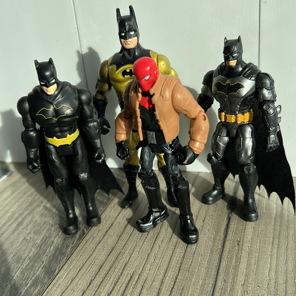 DC Comics Batman and Red Hood figures - Picture 2 of 4